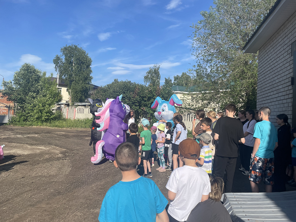 Праздник в приюте
